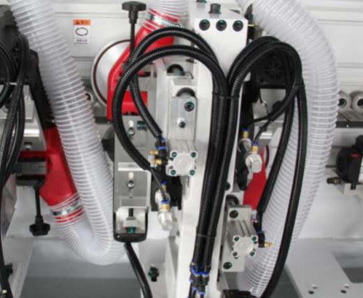 Кромкооблицовочный автоматический станок BJD F 770 J