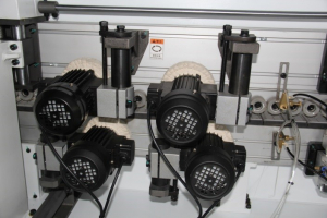 Кромкооблицовочный автоматический станок BJD F 770 J