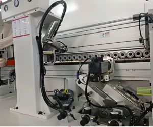 Кромкооблицовочный автоматический станок HOLD HD 621 JSC