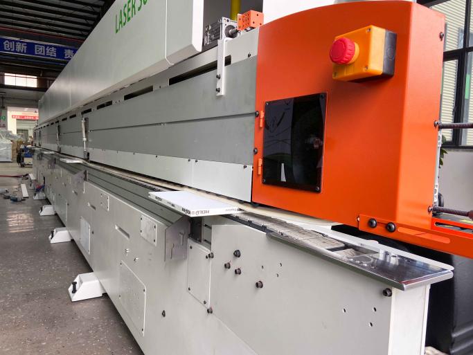 Кромкооблицовочный автоматический станок HOLD LASER S600
