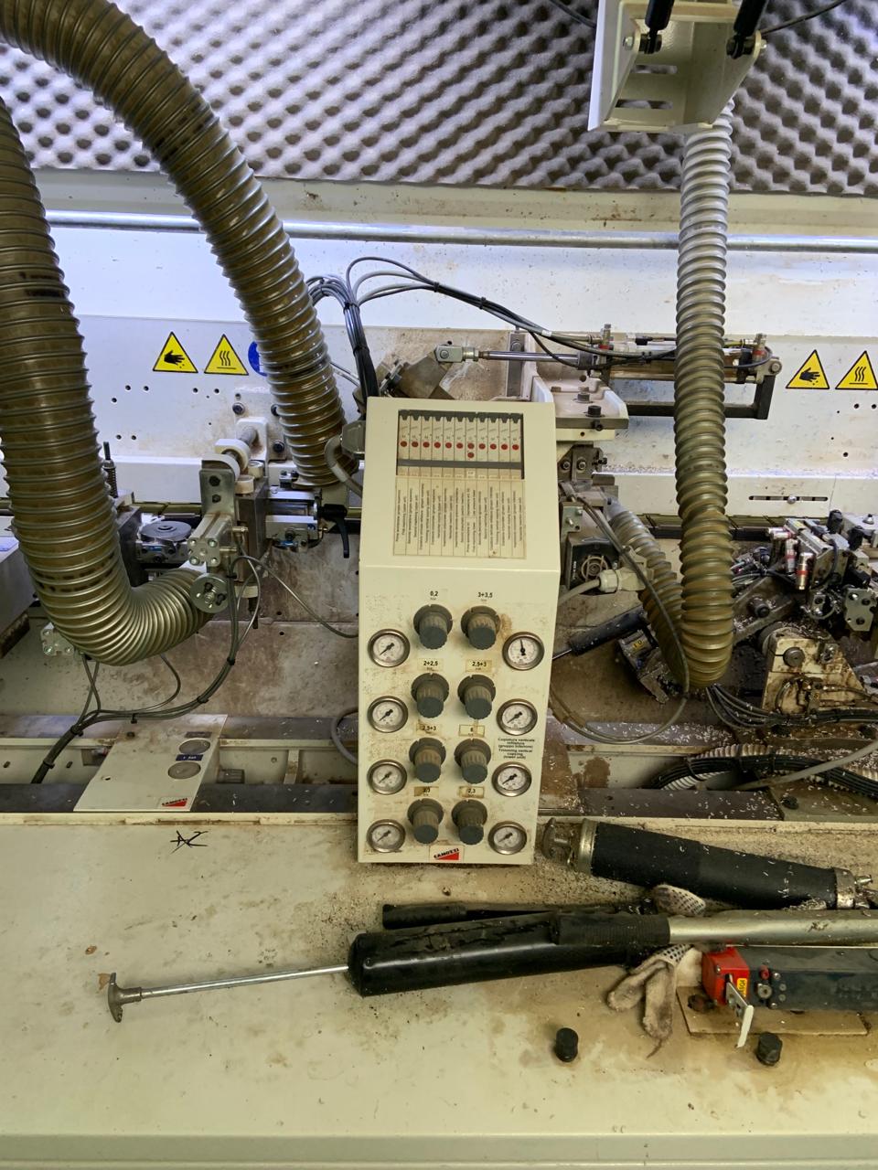 Кромкооблицовочный автоматический станок SCM Stefani KDR