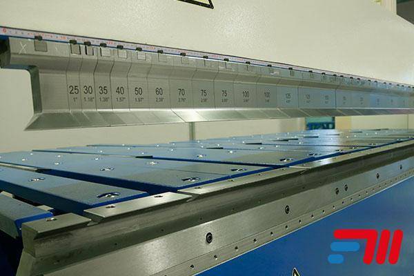Листогибы с поворотной балкой Fastech Machinery серии FSA