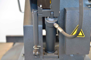 Ножовочно-отрезной станок Beka-Mak BMH170