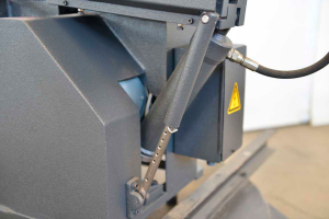 Ножовочно-отрезной станок Beka-Mak BMH170