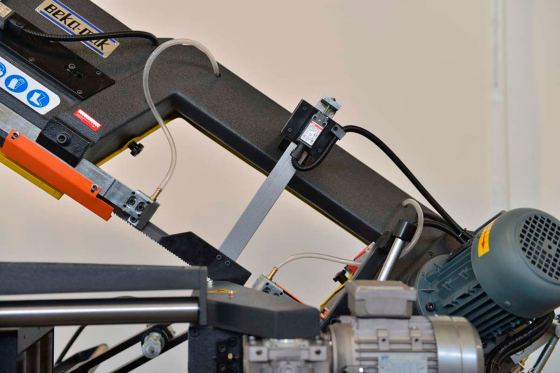 Автоматический ленточнопильный станок Beka-Mak BMSO-230