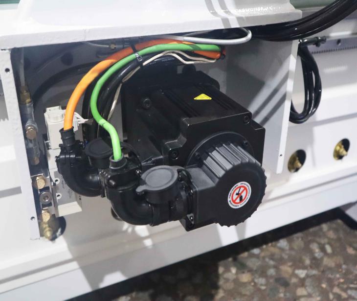 Фрезерный станок с ЧПУ HOLD HE 710 GASCP