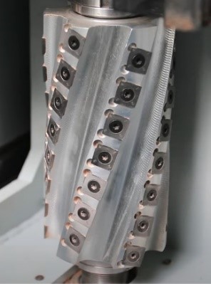 Четырехосевой токарный центр с ЧПУ NESTO 4 AXIS CNC