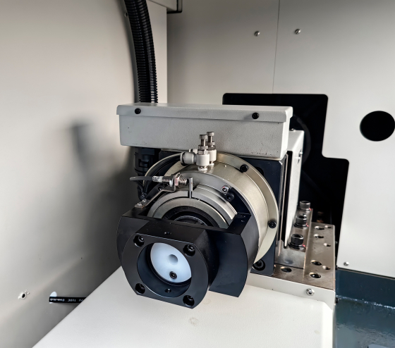 Автомат продольного точения BLIN Machinery CSL 076 Syntec с барфидером