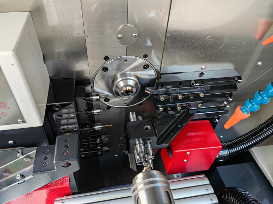 Автомат продольного точения BLIN Machinery CSL 076 Syntec с барфидером