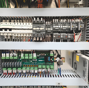 Токарный станок с ЧПУ с наклонной станиной BLIN MACHINERY BL H40Y Syntec