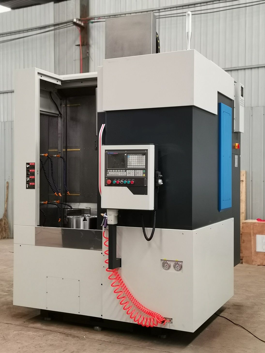 Вертикальный токарный станок с ЧПУ BLIN MACHINERY BL VL 550 Fanuc