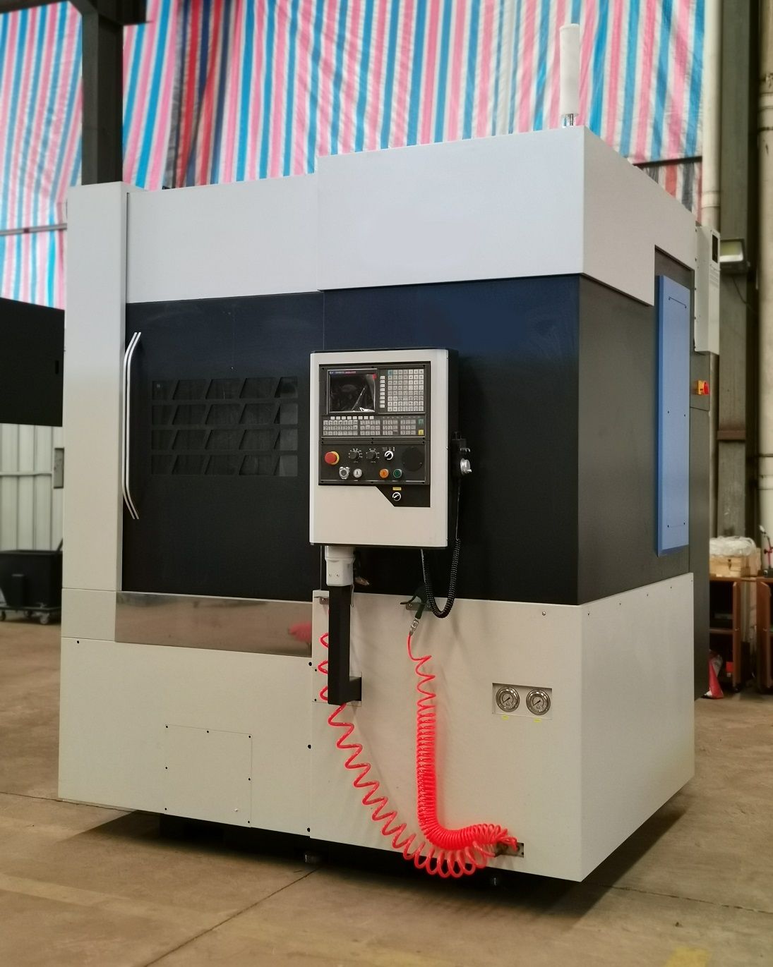 Вертикальный токарный станок с ЧПУ BLIN MACHINERY BL VL 650 Fanuc