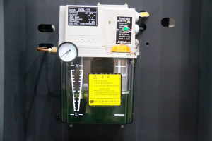 Фрезерный обрабатывающий центр с ЧПУ BLIN MACHINERY BL-V13S Fanuc