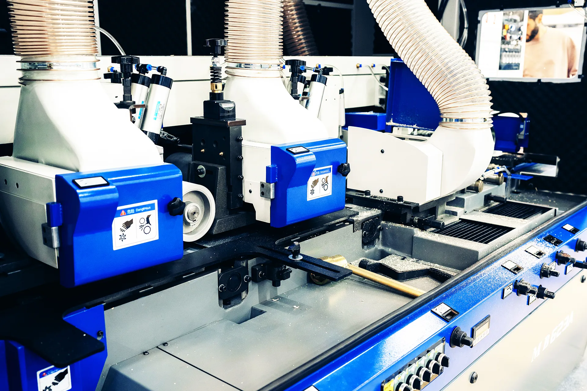 Четырехсторонний станок V-Hold VH MВ623А (60 м/мин)