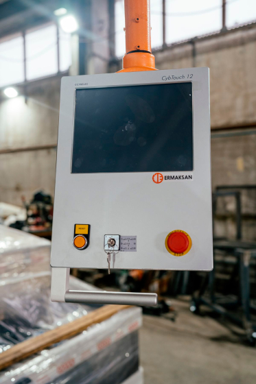 Гидравлический листогибочный пресс с ЧПУ Power Bend FALCON 3100-135