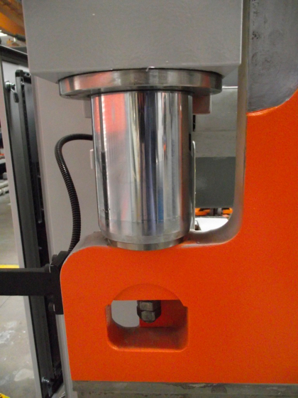 Гидравлический листогибочный пресс с ЧПУ ERMAKSAN SPEED BEND PRO 3100-100