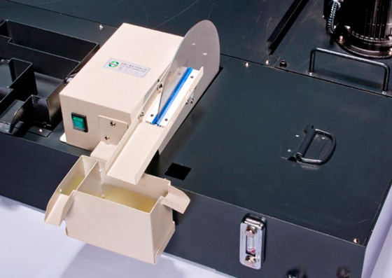 Вертикальный фрезерный обрабатывающий центр FEELER VMP-23A