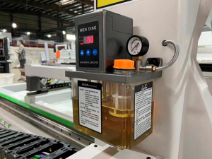 Четырехсторонний форматно-обрезной станок с ЧПУ HOLD HV422