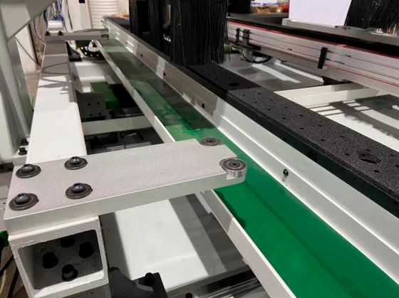 Четырехсторонний форматно-обрезной станок с ЧПУ HOLD HV422