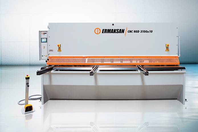 Гидравлические гильотинные ножницы ERMAKSAN серии CNC HGD